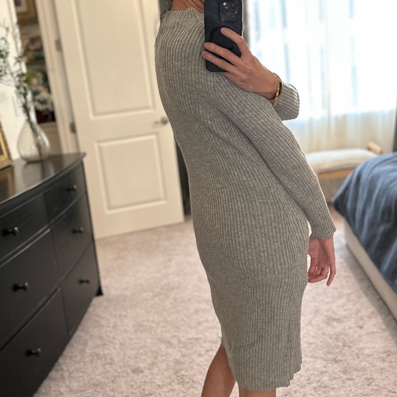 Gray Ribbed Knit Dress - Picture 2 of 4